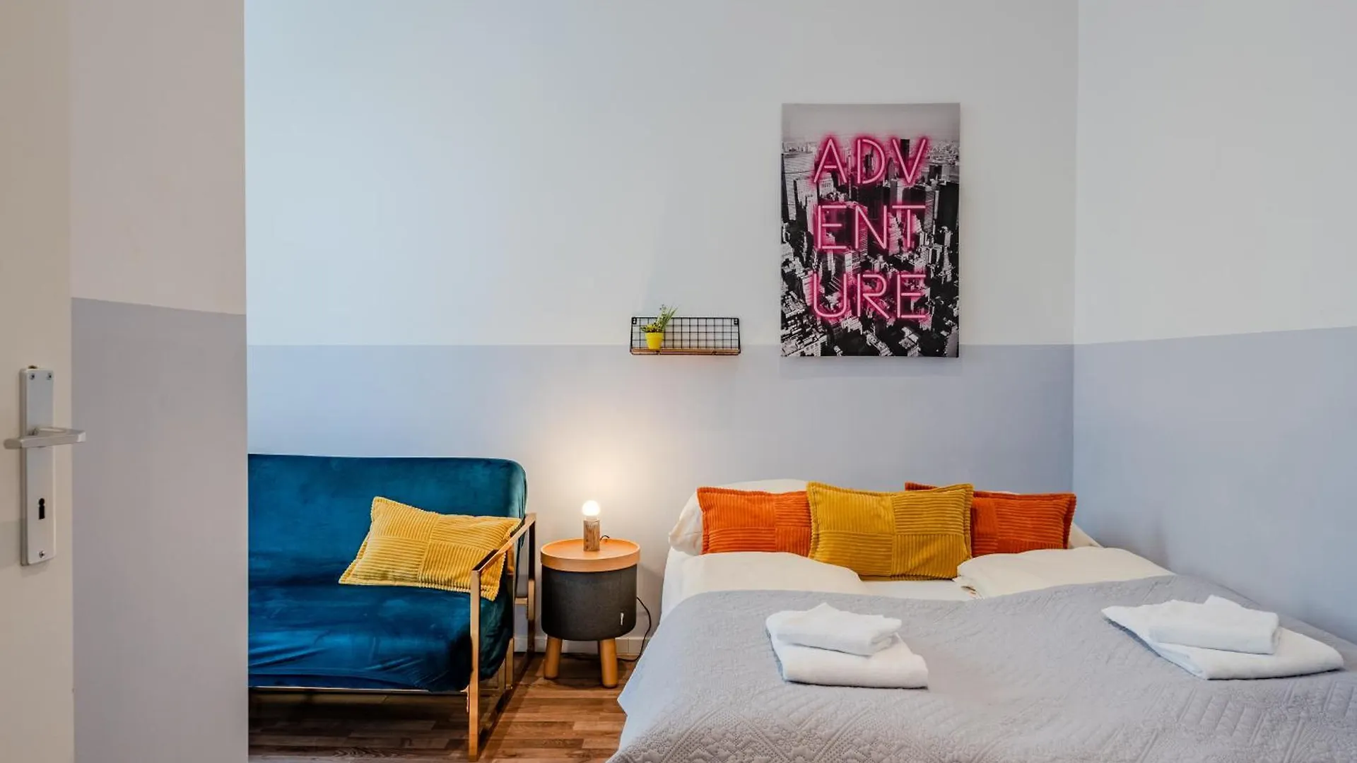 Spacious, Central 3 Room Flat With Gym & Play Area Berlijn Appartement