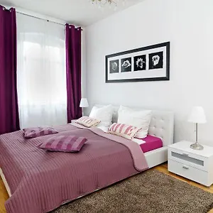 Grand Mitte Lejlighed
