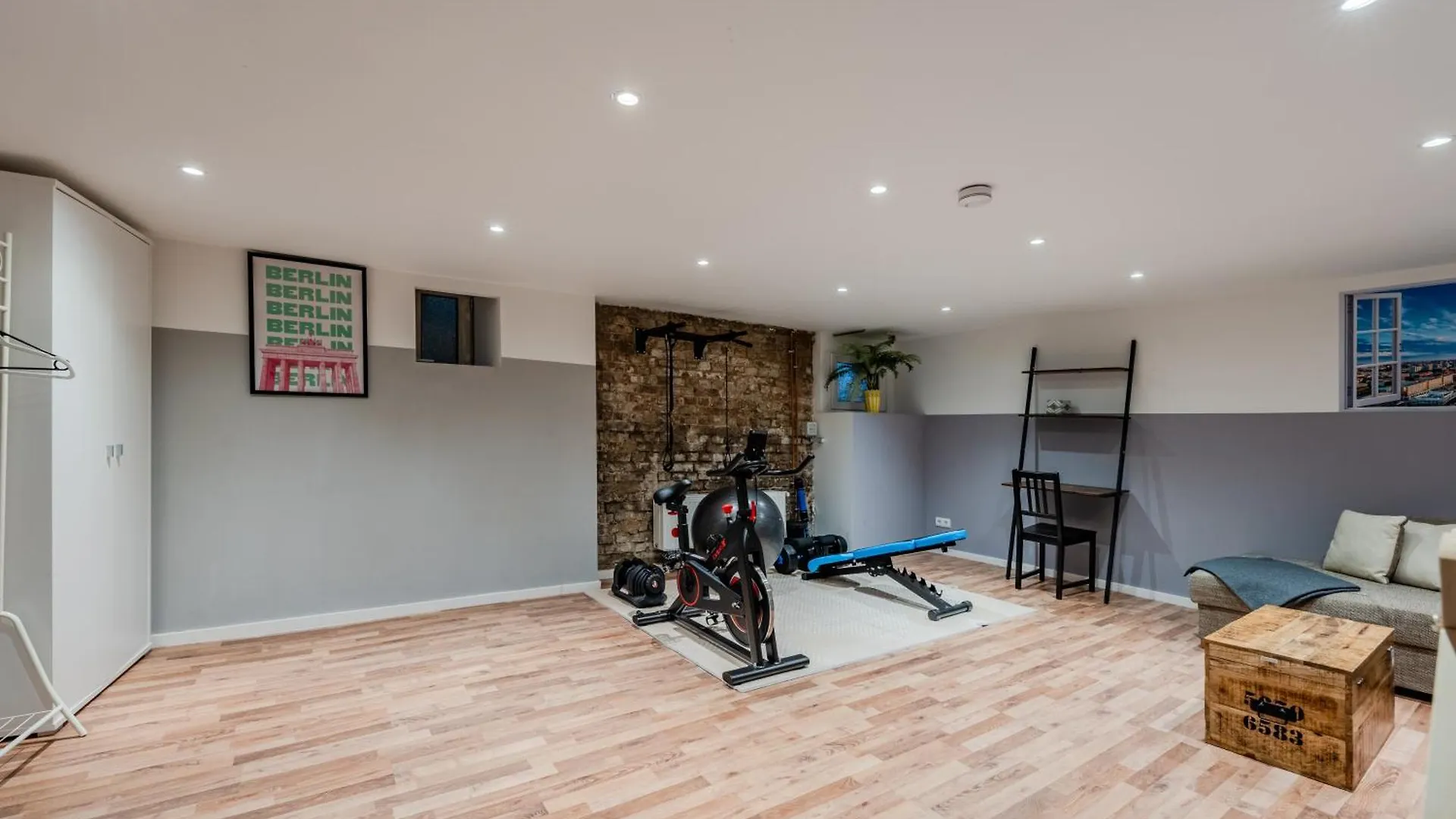 Spacious, Central 3 Room Flat With Gym & Play Area Berlin Germany